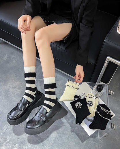 Black and white floral cotton socks gift Women Winter Socks gift flowers Korean Japanese